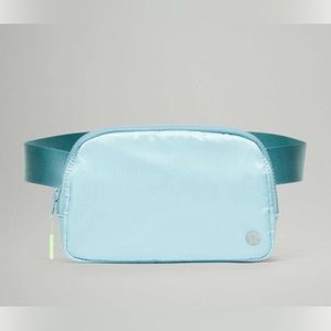 🦄🦄 OG LULULEMON EVERYWHERE BELT BAG🦄🦄